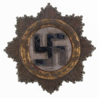 Allg. militärische Auszeichnungen 2. Weltkrieg
 Deutsches Kreuz in Gold, Bodenfund ohne Nadel und Nadelhaken, Cupal/Tombak versilbert/vergoldet, leic...