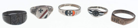 Allgemeine Militaria Deutschland
 5x Patriotischer Ring aus verschiedenen Materialien, überwiegend EK-Darstellung, unterschiedliche Größen und Zustan...