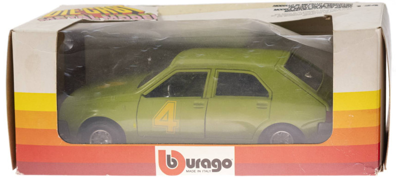 Bburago 1:24
 RENAULT 14 TL grün mit Start Nr. 4, einwandfrei in alter Regenbog...