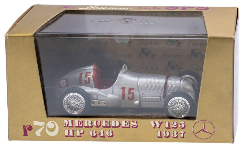 Brumm Serie r 
 Mercedes W 125 HP 646 1937, silber mit Start Nr. 15, in der seh...