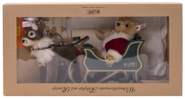 Sonderausgaben
 2000, Weihnachtsmann-Teddybär mit Rentier und Schlitten, limitiert auf 2.500 St., Steiff Nr. 670565, mit Zertifikat, OVP