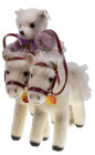 Sonderausgaben - Ausland
 1991, GOLDEN AGE OF THE CIRCUS (Bear Back Rider Set 650550), Bär auf 2 Pferden, Gesamthöhe ca. 27 cm, limitiert auf 5.000 S...