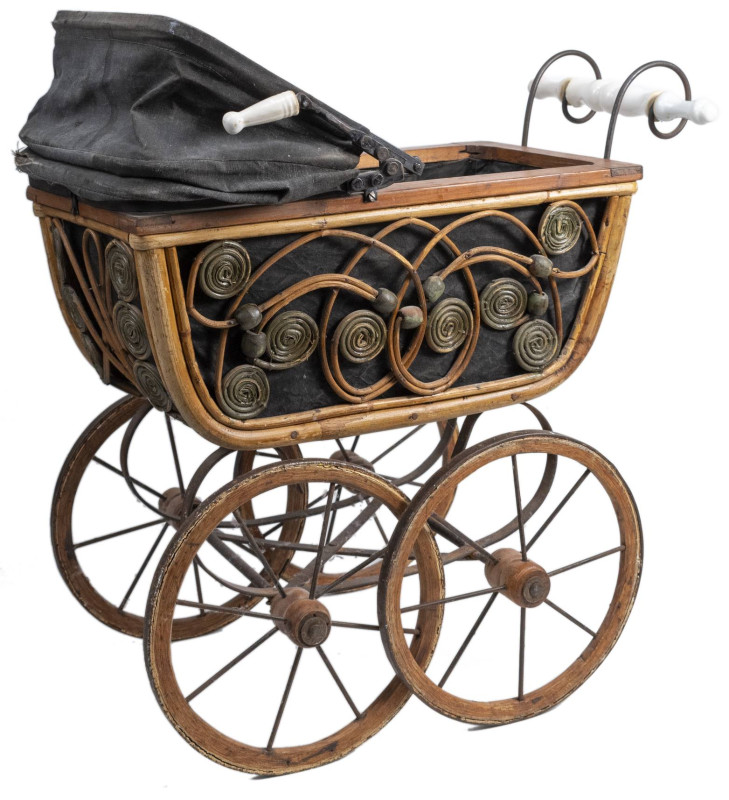 Zubehör
 PUPPENKINDERWAGEN wohl aus den 50er Jahren, Holz/Eisen, schönes wenn a...