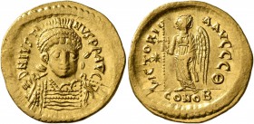 Justin I, 518-527. Solidus (Gold, 21 mm, 4.46 g, 6 h), Constantinopolis, 518-519. D N IVSTINVS P P AVG Pearl-diademed, helmeted and cuirassed bust of ...