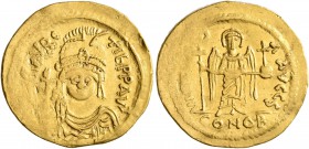 Maurice Tiberius, 582-602. Solidus (Gold, 21 mm, 4.35 g, 6 h), Constantinopolis, 583-601. [O N m]AVRC TIb P P AVI Draped and cuirassed bust of Maurice...