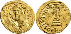Leontius, 695-698. Solidus (Gold, 20 mm, 4.35 g, 7 h), Constantinopolis. D LEON PE AV Bearded bust of Leontius facing, wearing crown and loros, holdin...