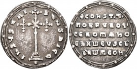 Constantine VII Porphyrogenitus, 913-959. Miliaresion (Silver, 22 mm, 3.08 g, 12 h), Constantinopolis, 945-959. IҺSЧS XRISTЧS ҺICA Cross crosslet, wit...