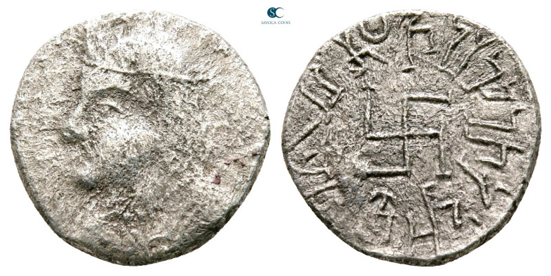 Indo-Skythians. Pāratarājas dinasty. Bhimarjuna AD 220-230. 
Drachm Billon

1...