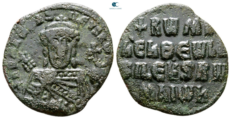 Constantine VII with Romanus II AD 945-959. Constantinople
Follis Æ

26 mm, 4...