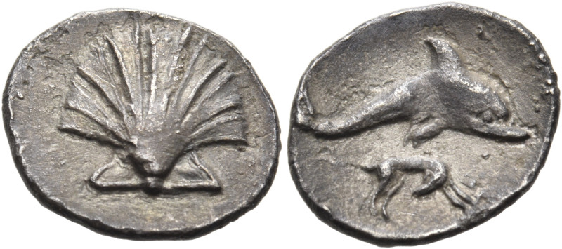 CALABRIA. Tarentum. Circa 325-280 BC. Litra (Silver, 12 mm, 0.56 g, 6 h). Cockle...