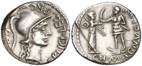 (46-45 a.C.). Cnaeo Pompeyo. Denario. (Spink 1384) (S. 1, como Pompeyo Magno) (Craw. 469/1a). 3,80 g. Raya en reverso. EBC-.