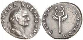 (74 d.C.). Vespasiano. Denario. (Spink 2299) (S. 362) (RIC. 703). 3,21 g. MBC-/MBC.