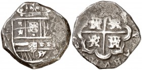Felipe III. Sevilla. V. 2 reales. (Cal. tipo 123). 6,70 g. Fecha no visible. MBC-.