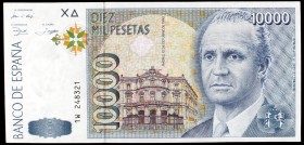 1992. 10000 pesetas. (Ed. E11a). 12 de octubre, Juan Carlos I. Serie 1W. Doblez central. EBC.