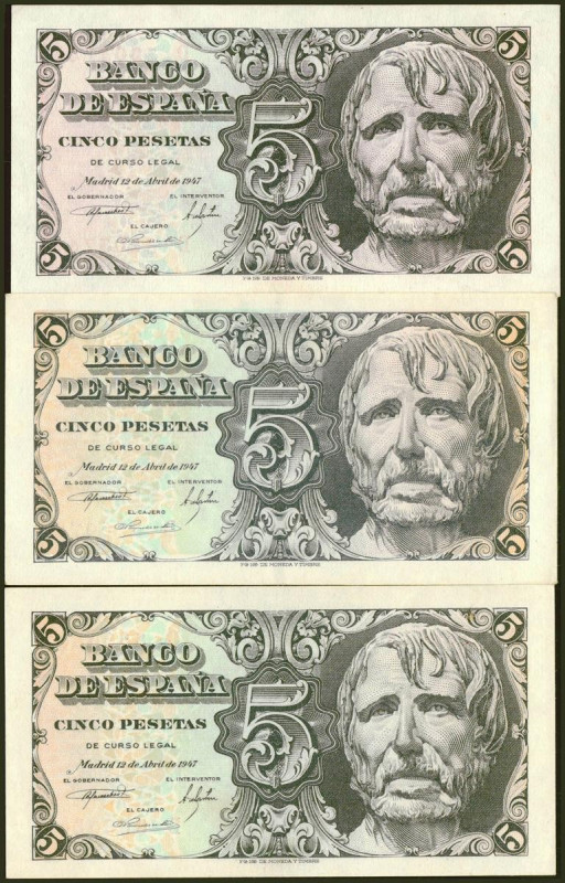 Conjunto de 3 billetes de 5 Pesetas emitidos el 12 de Abril de 1947, con la seri...