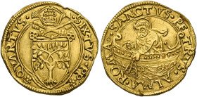 Roma. Sisto IV (Francesco della Rovere), 1471-1484. 
Fiorino di camera, AV 3,37 g. SIXTVS PP rosetta – rosetta (segno di Pier Paolo della Zecca) QVAR...