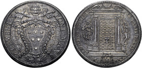 Roma. Clemente X (Emilio Altieri), 1670-1676. 
Piastra del Giubileo 1675, AR 31,89 g. CLEMENS X – PONT MAX Stemma sormontato da triregno e chiavi dec...