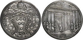 Roma. Clemente X (Emilio Altieri), 1670-1676. 
Piastra del Giubileo 1675, AR 31,69 g. CLEMENS X – PONT MAX Stemma sormontato da triregno e chiavi dec...