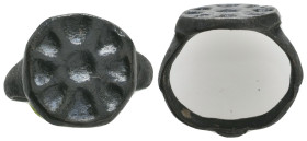 Collectible Items

Reference:

Condition: Very Fine

Weight =4.7 gr
Heıght =19 mm