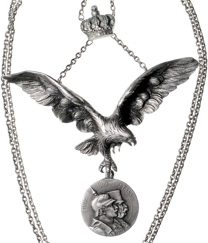 Erster Weltkrieg-Medaillen. 
Patriotischer Schmuck Halskette mit Krone, Adler u...
