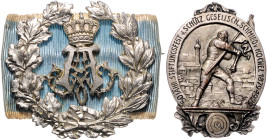 Schützenmedaillen. 
Lots. 
Lot von 3 Stücken: Versilberte Medaille 1933 (v. Deschler) auf den Tod von Prinz Alfons v. Bayern, Protektor des Bayerisc...