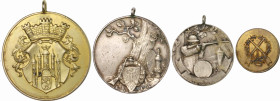 Schützenmedaillen. 
Lots. 
Lot von 6 Stücken: Kleiner versilberter (?) Schützenstern o.J. (v. Lemcke), verliehen als '1. Preis Feldscheibe an E. Ket...