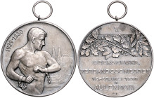 Schützenmedaillen. 
Aulendorf bei Ravensburg. 
Silbermedaille 1930 (unsign.) auf das 7. Oberschwäbische Verbandsschießen, mit Punze 990. mit Öse u. ...