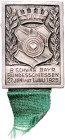 Schützenmedaillen. 
Oettingen. 
Versilbertes Abzeichen 1925 (v. Lindner, München) des 8. Schwäbisch-Bayerischen Bundesschießens. mit intaktem Nadels...