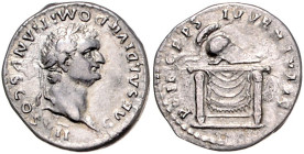 RÖMISCHES REICH, Domitian als Caesar, 69-81, AR Denar COS VII =81, Rom. Belorb. Kopf r. Rs.Korinthischer Helm auf Thron. 2,98g.
ss+
RIC 271