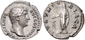 RÖMISCHES REICH, Hadrian, 117-138, AR Denar (137-138), Rom. Belorb. Büste r., HADRIANVS AVG COS III PP. Rs.Kaiser l. stehend, hält Patera und opfert ü...