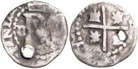 BOLIVIEN, Philipp III., 1598-1621, 1/2 Real o.J.(1596-1605) [P]B, Potosi. 1,51g.
Loch, f.s
KM 6.1; C.-C.4157