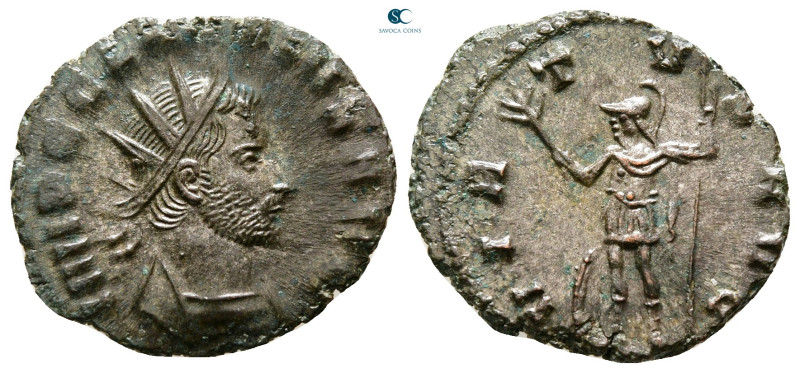 Claudius II (Gothicus) AD 268-270. Rome
Antoninianus Æ

2 mm, 2,96 g



V...