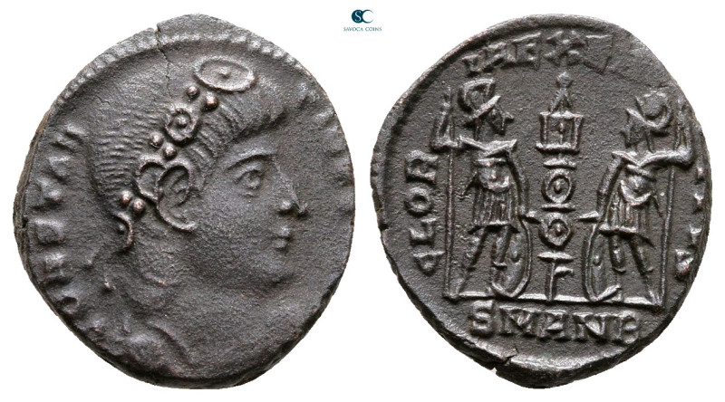 Constantine I the Great AD 306-337. Antioch
Follis Æ

15 mm, 1,64 g



Ve...