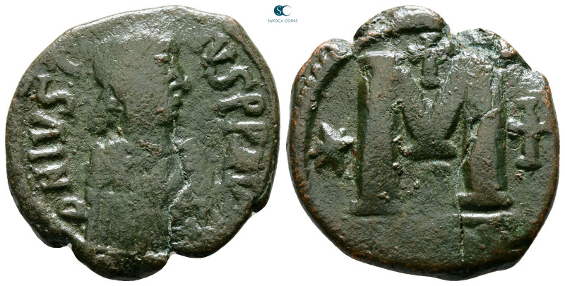 Justin I AD 518-527. Constantinople
Follis or 40 Nummi Æ

32 mm, 17,34 g

...