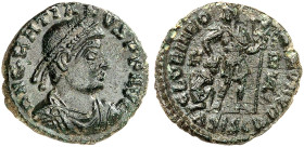 RÖMISCHE MÜNZEN. RÖMISCHE KAISERZEIT. Gratianus, 367 - 383. 
Follis, Siscia. Rev. Stehender Kaiser neben kniendem Gefangenem. RIC 14c; LRBC - 2,37 g ...