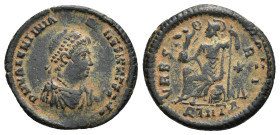 VALENTINIANO II. Follis. Antioquía (378-383). A/ Busto diademado, drapeado y acorazado a der.; D N VALENTINIANVS IVN P F AVG. R/ Roma sentada a izq.; ...