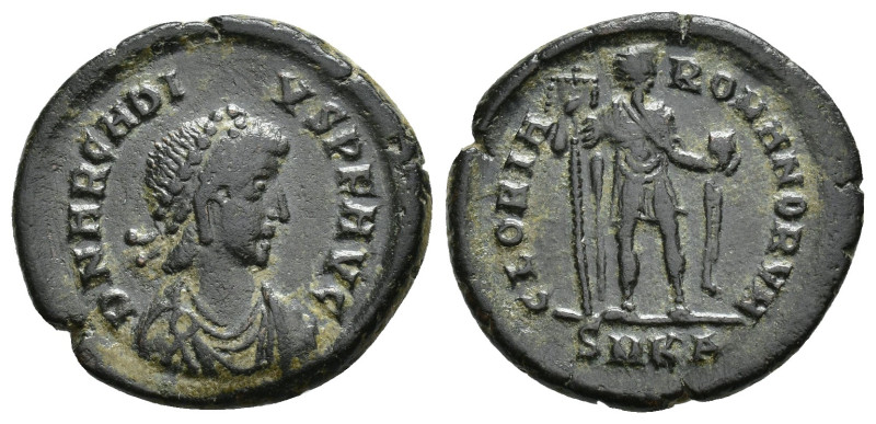 ARCADIO. Follis. Cyzicus (392-395). A/ Busto diademado, drapeado y acorazado a d...