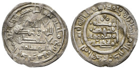 CALIFATO. MUHAMMAD II. Dírham. Al-Andalus. 400 H. AR 2,99 g. 24 mm. V-689; PV-4. Fina grieta en anv. Ligeramente alabeada. MBC+. Escasa.

Ex colecci...