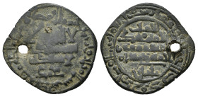 REINOS DE TAIFAS. TAIFA DE MÁLAGA. MUHAMMAD I AL-MAHDI B. IDRIS I B. 'ALI. Dírham. Al-Andalus. 443 H. VE 2,95 g. 22 mm. V-864; PV-104e. Perforación. M...