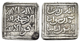 ALMOHADES. Dírham. Sevilla. AR 1,49 g. 12X12 mm. V-2089; Ho-593. MBC.