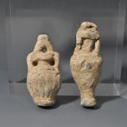 ARQUEOLOGÍA. ROMA. Lote de 2 contrapesos en forma de ánfora (ss. I-IV d.C.). Plomo. Altura de 7 a 8 cm.

Ex colección Cores.