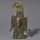 ARQUEOLOGÍA. VISIGODOS. Fíbula aquiliforme (ss. V-VI). Bronce. Longitud 7 cm.

Ex colección Cores.