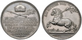  HISTORISCHE MEDAILLEN   ÖSTERREICH   HABSBURG   Karl VI. 1711-1740   (D) AR-Medaille 1723 v. di Gennaro auf die Krönung seiner Gemahlin Elisabeth Chr...