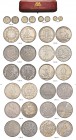GROSSBRITANNIEN 
 George V. 1910-1936. Maundy Set 1922. 4, 3, 2 Pence und 1 Penny. S. 4027. Im roten Originaletui. Vorzüglich-FDC.
 (4)