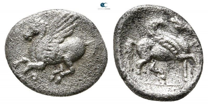 Akarnania. Leukas circa 430 BC. 
Diobol AR

10mm., 0,79g.

Pegasos flying l...