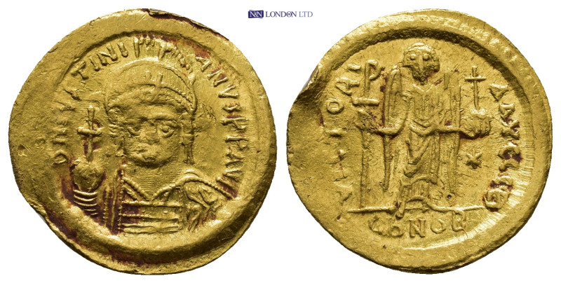 JUSTINIAN I (527-565). GOLD Solidus. (20mm, 4.52 g) Constantinople. Obv: D N IVS...