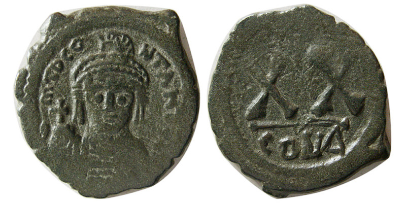 BYZANTINE EMPIRE; Tiberius II Constantine, 578-582 AD. Æ 20 Nummi (5.71 gm; 25 m...