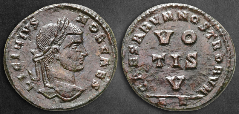 Licinius II, as Caesar AD 317-324. Arelate (Arles)
Follis Æ

20 mm, 2,98 g
...