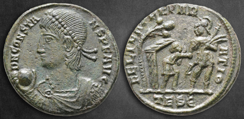 Constans AD 337-350. Thessaloniki
Follis Æ

21 mm, 4,07 g

D N CONSTANS P F...