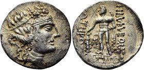 MITTLERE UND UNTERE DONAU. THASOS-IMITATIONEN 
Klasse I: Frühe Nach­prägungen. Tetradrachme ø 30mm (16,41g). Nach 146 v. Chr. Vs.: Kopf des Dionysos ...